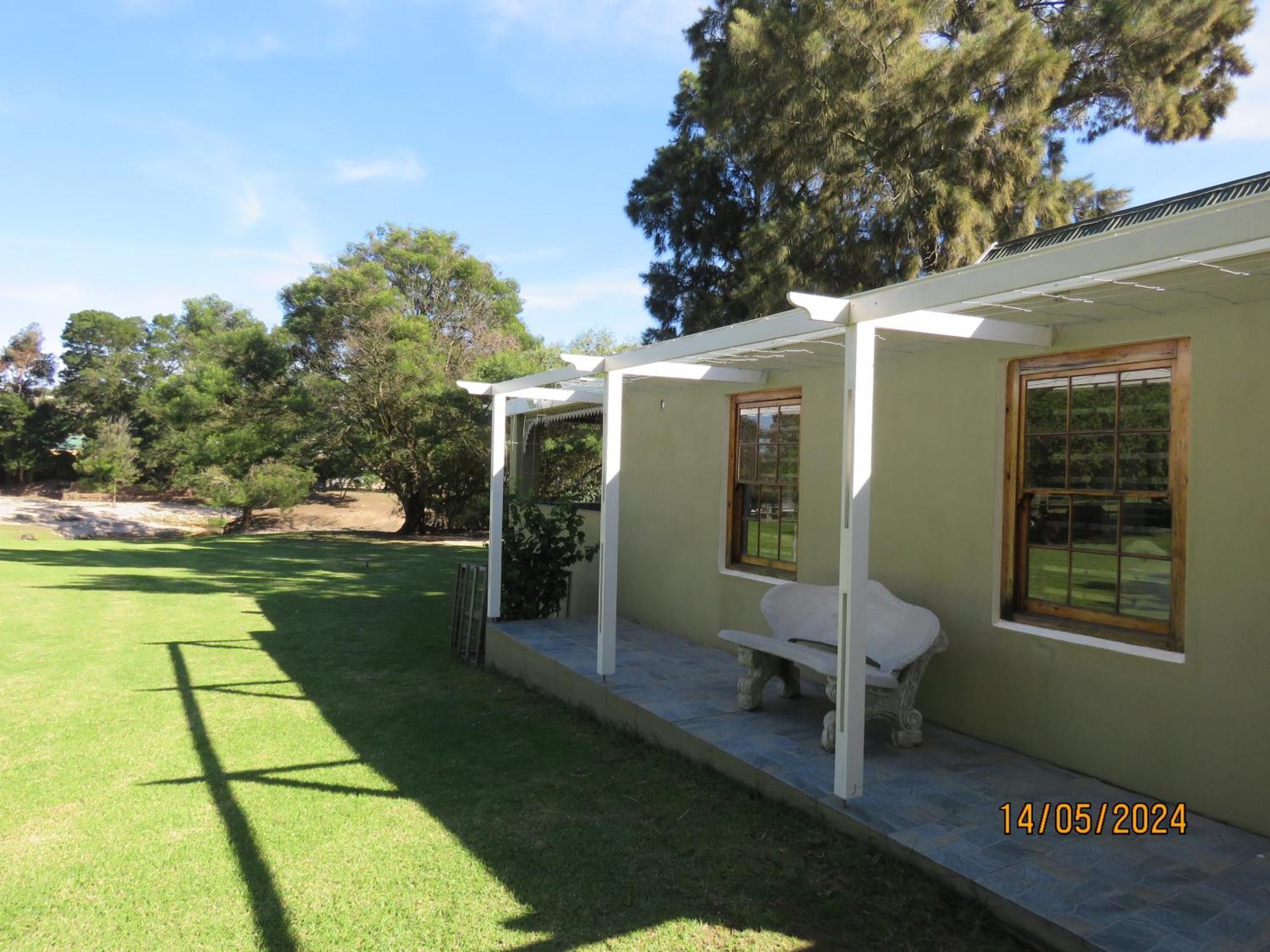 Town And Country Apartamento Caledon Exterior foto