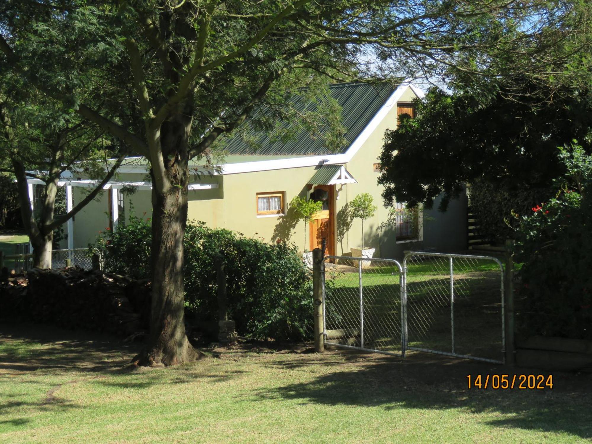 Town And Country Apartamento Caledon Exterior foto